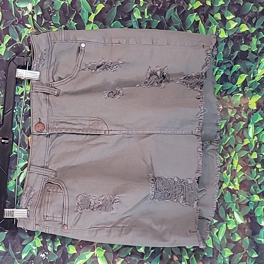 Elan Distressed Olive Miniskirt Size M